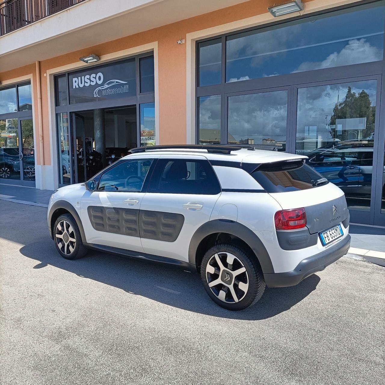 Citroen C4 Cactus BlueHDi 100 Shine