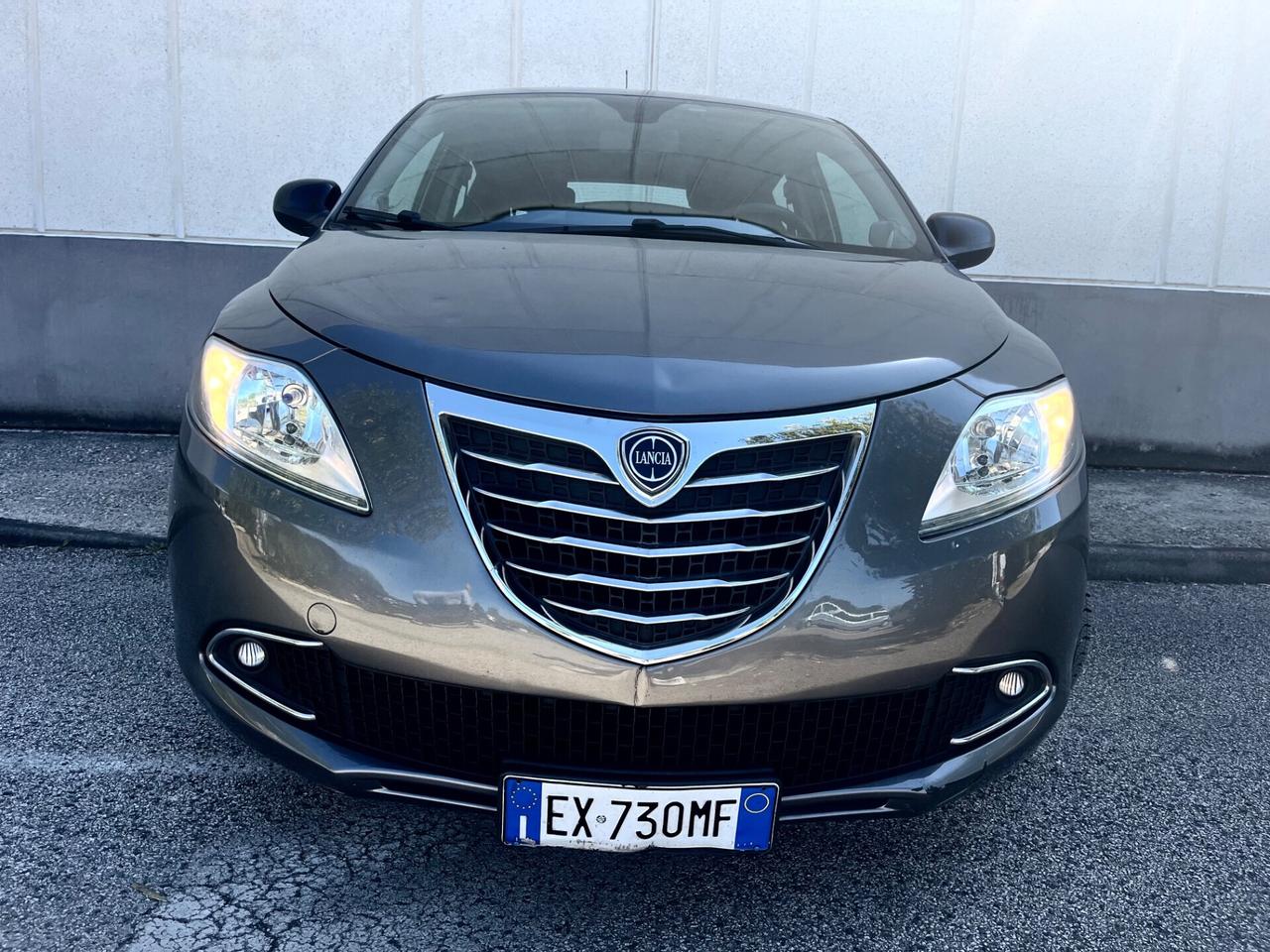 Lancia Ypsilon 1.2 69 CV 5 porte Platinum