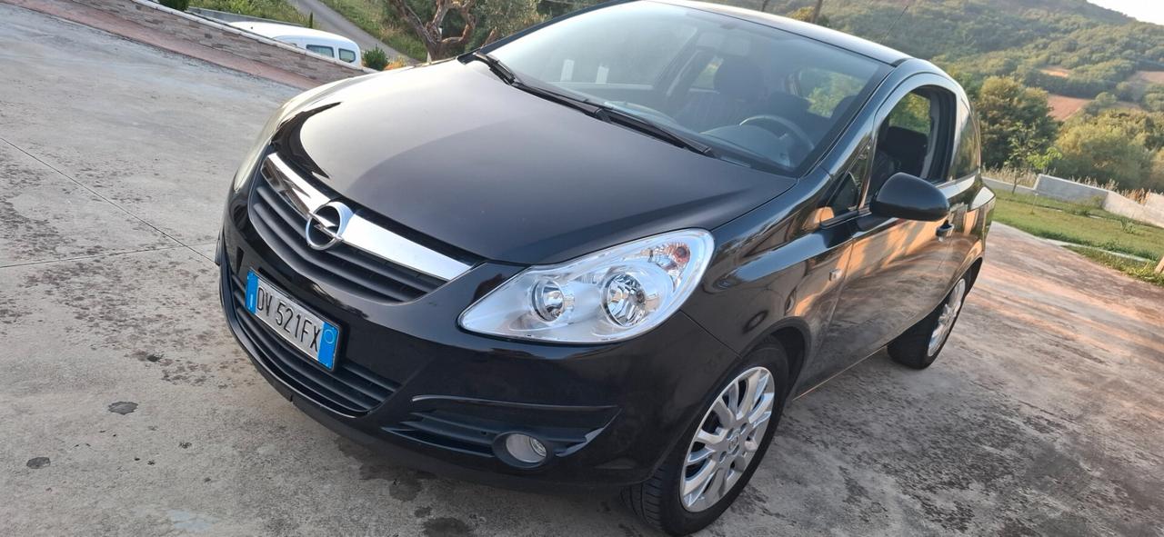 Opel Corsa 1.2 3 porte Club