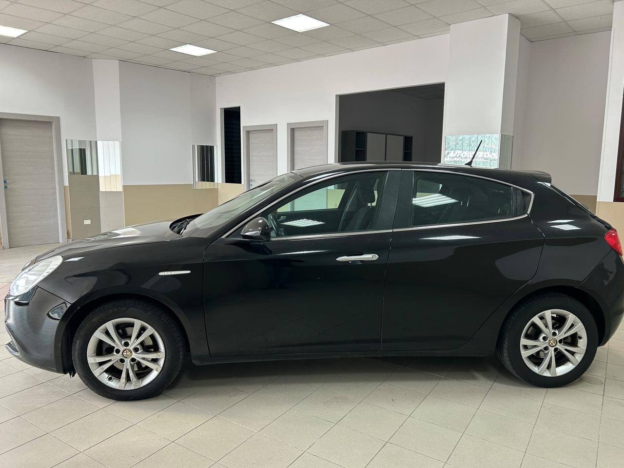 Alfa Romeo Giulietta 1.6 JTDm-2 105 CV Distinctive