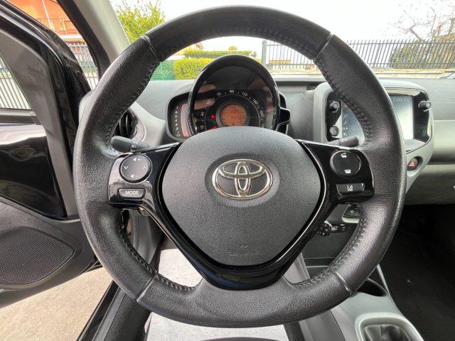 TOYOTA Aygo Connect 1.0 VVT-i 72 CV 5 porte x-play