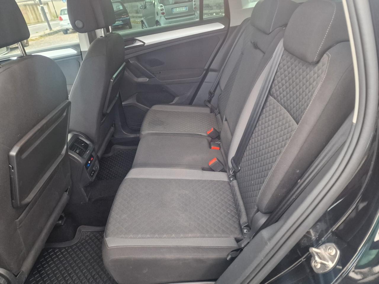 Volkswagen Tiguan 2.0 TDI SCR DSG R LINE