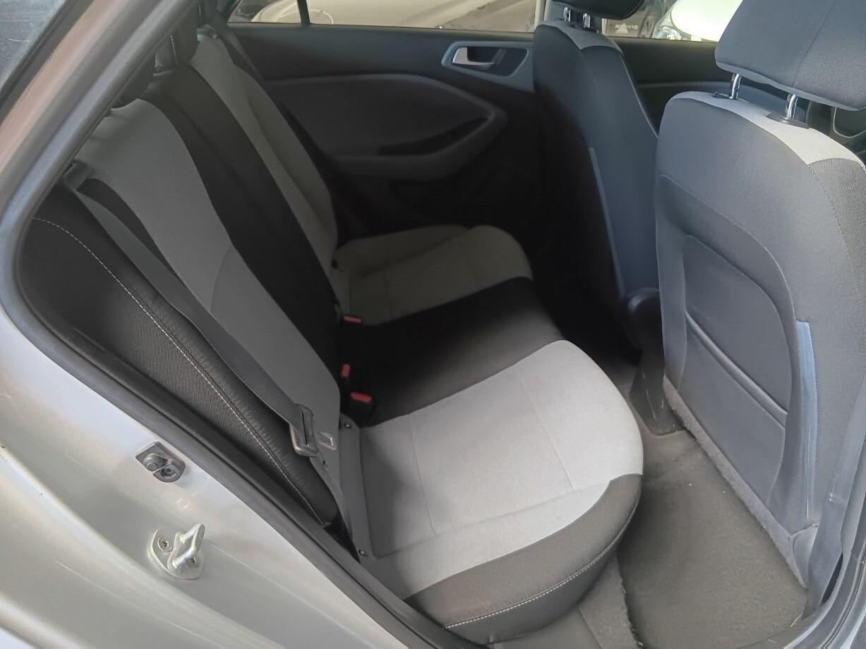 Hyundai i20 Style 1.2 (84 cv)