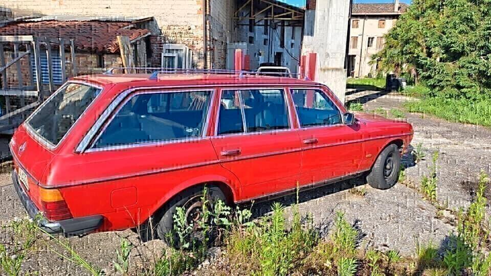 Mercedes-benz 240 TD 5 marce e clima da lieve restauro