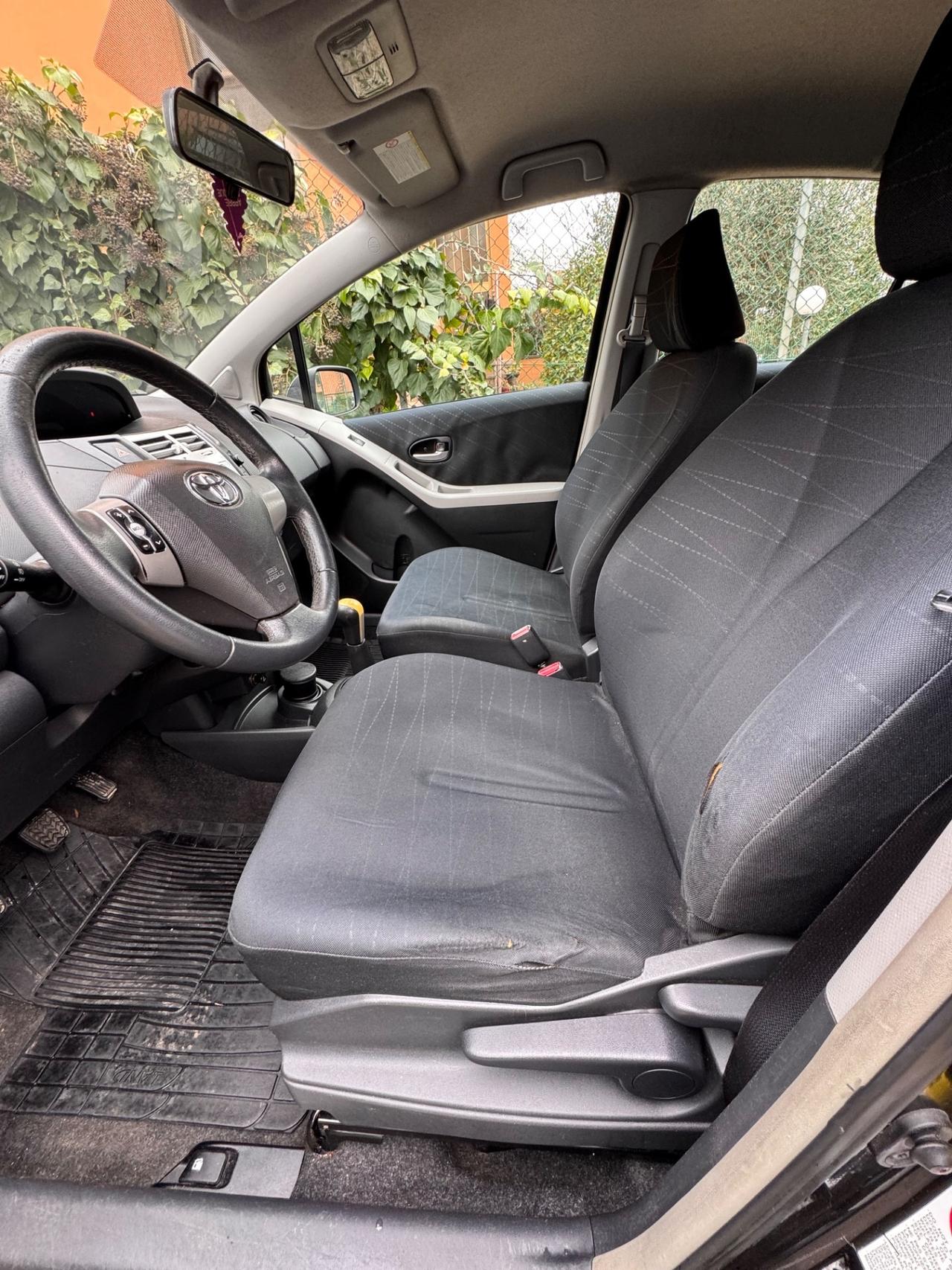 Toyota Yaris 1.3 5 porte