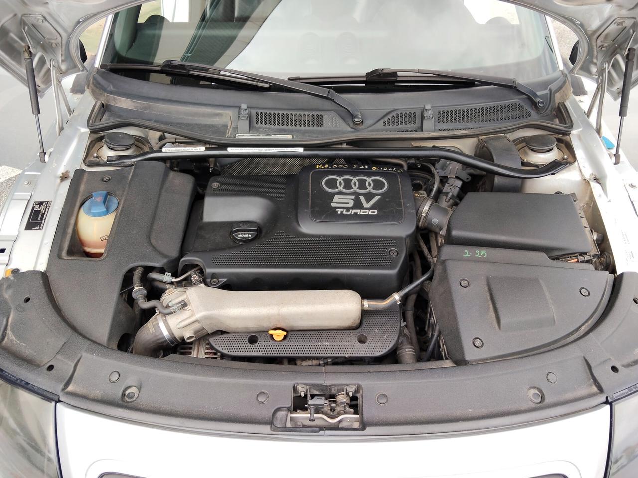 Audi TT Roadster 1.8 T 20V 179 CV cat