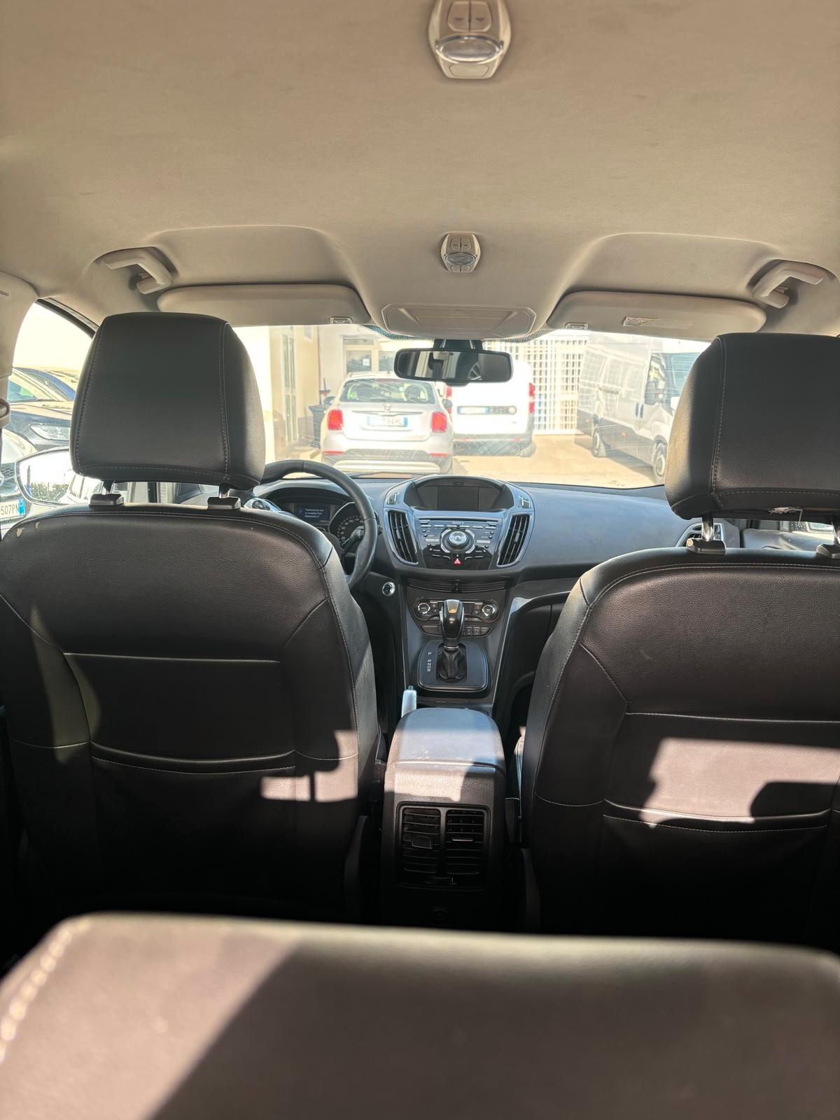 Ford Kuga 2.0 TDCI 140 CV 4WD Powershift Titanium
