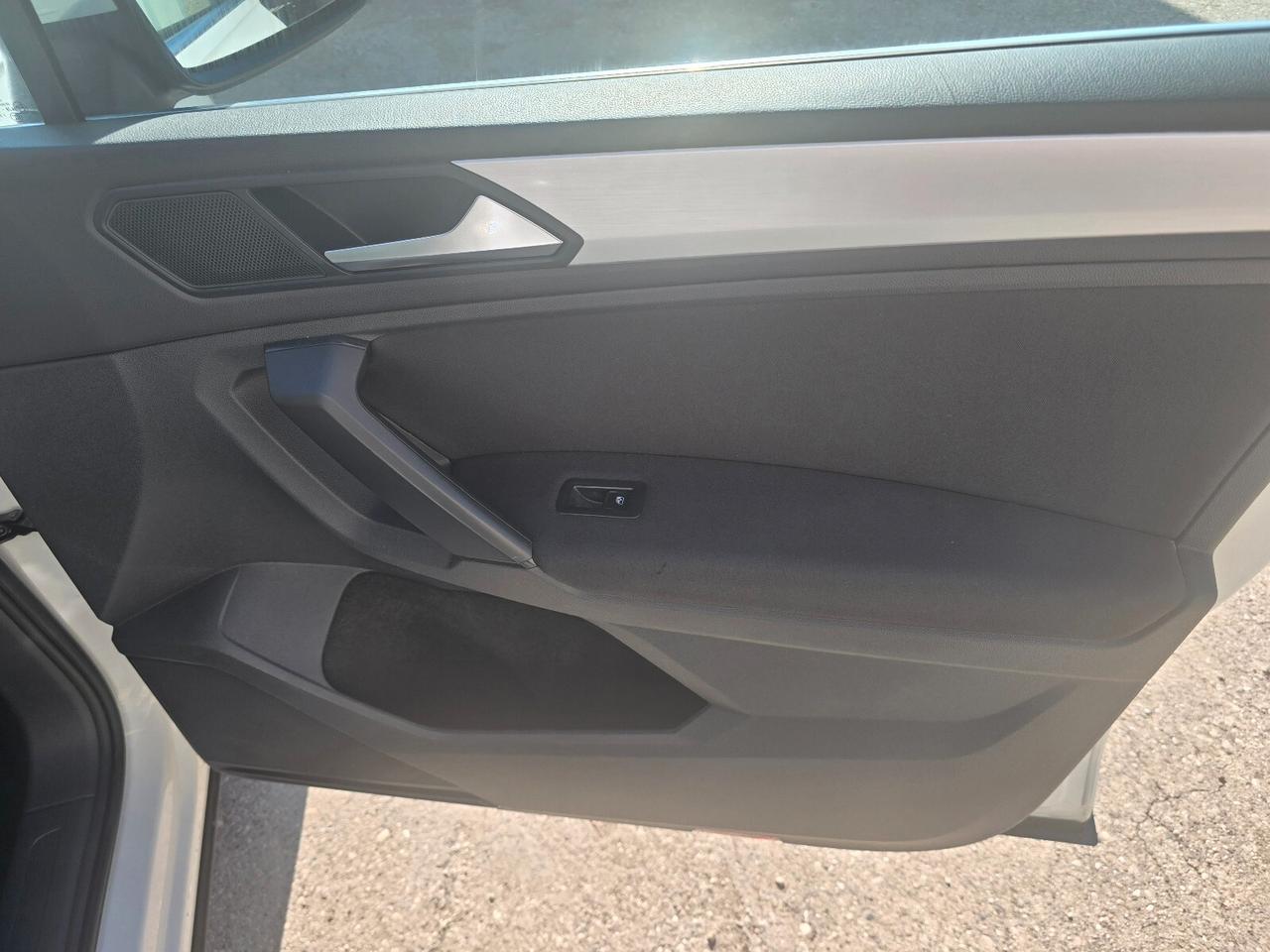 Volkswagen Tiguan 2.0 TDI SCR Business BlueMotion Technology