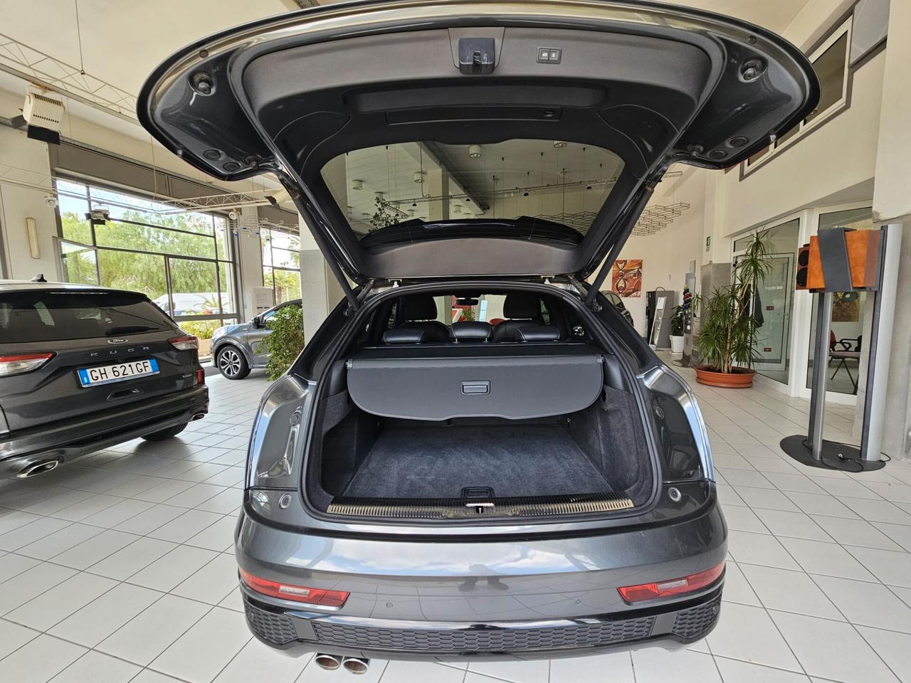 Audi Q3 2.0 TDI 184 CV S tronic quattro S-line Competition