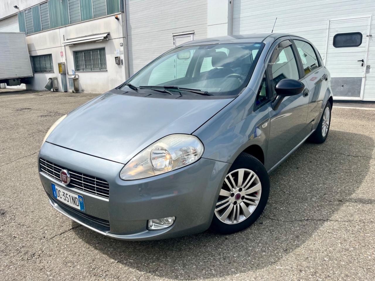 Fiat Grande Punto 1.4benz 2006 184.000km per neopatentati