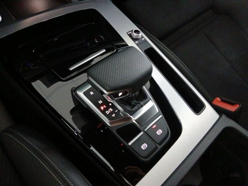 Audi Q5 Sportback 40 2.0 tdi mhev 12V Identity Black quattro s-tronic