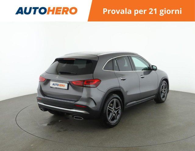 MERCEDES-BENZ GLA 200 Automatic Premium