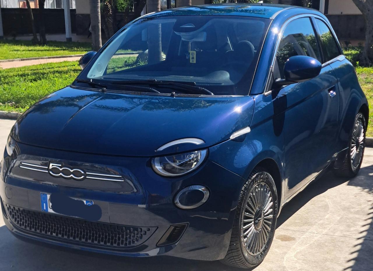 Fiat 500 500e Berlina 42 kWh