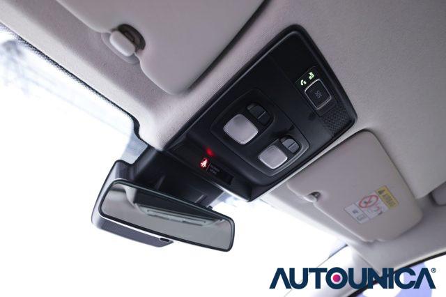 RENAULT Clio TCE 90 CV 5 PORTE EQUILIBRE NEOPATENTATI FARI LED