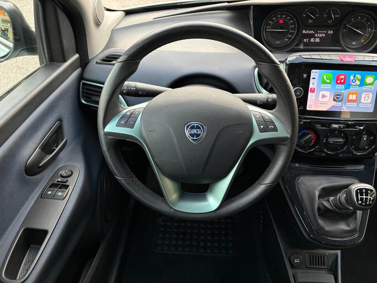 Lancia Ypsilon 1.0 FireFly Hybrid PLATINO