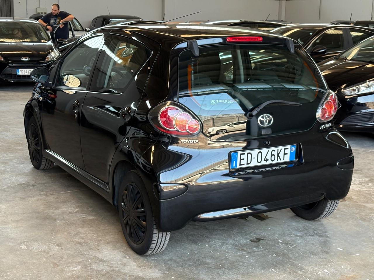 Toyota Aygo 1.0 12V VVT-i 5 porte Sol Red Edition