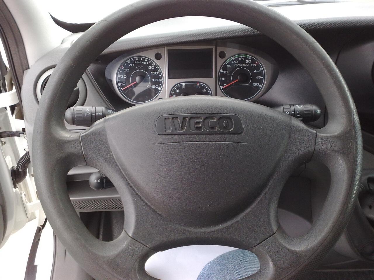 Iveco Daily 35c17 3000cc CENTINATO - 2011