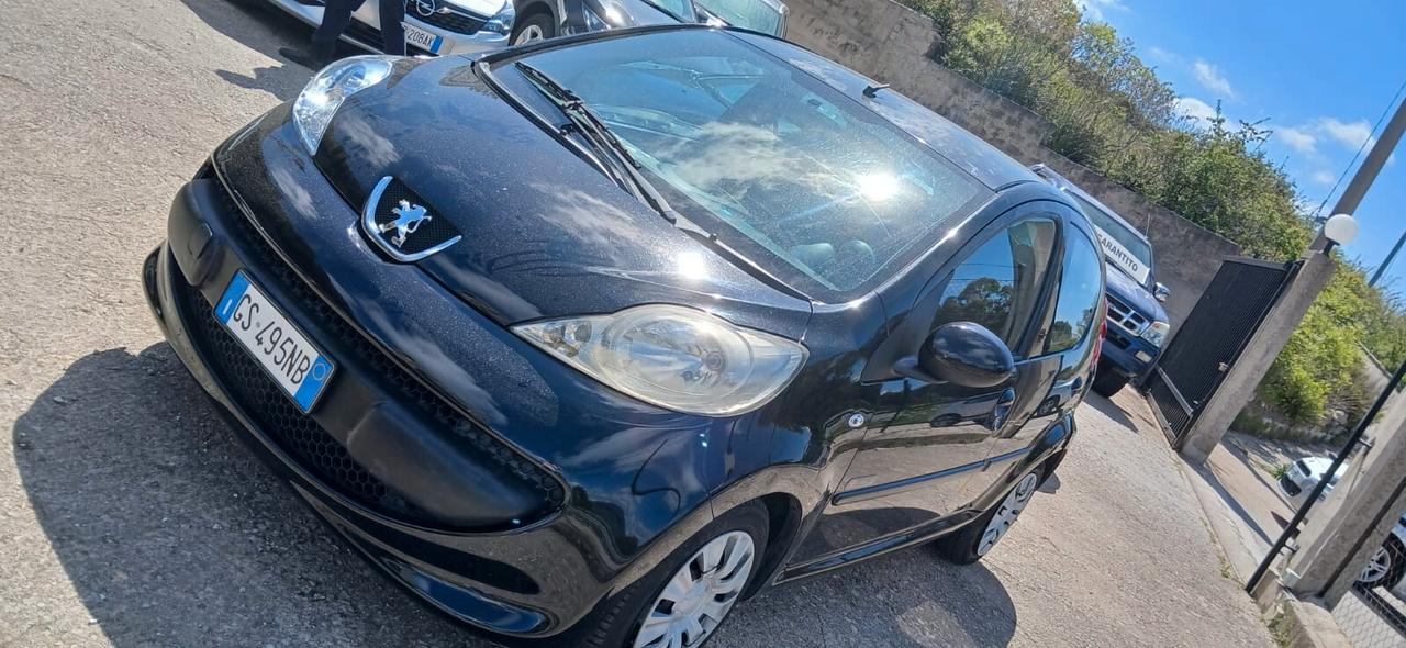 Peugeot 107 1.0 68CV 5p. Plaisir