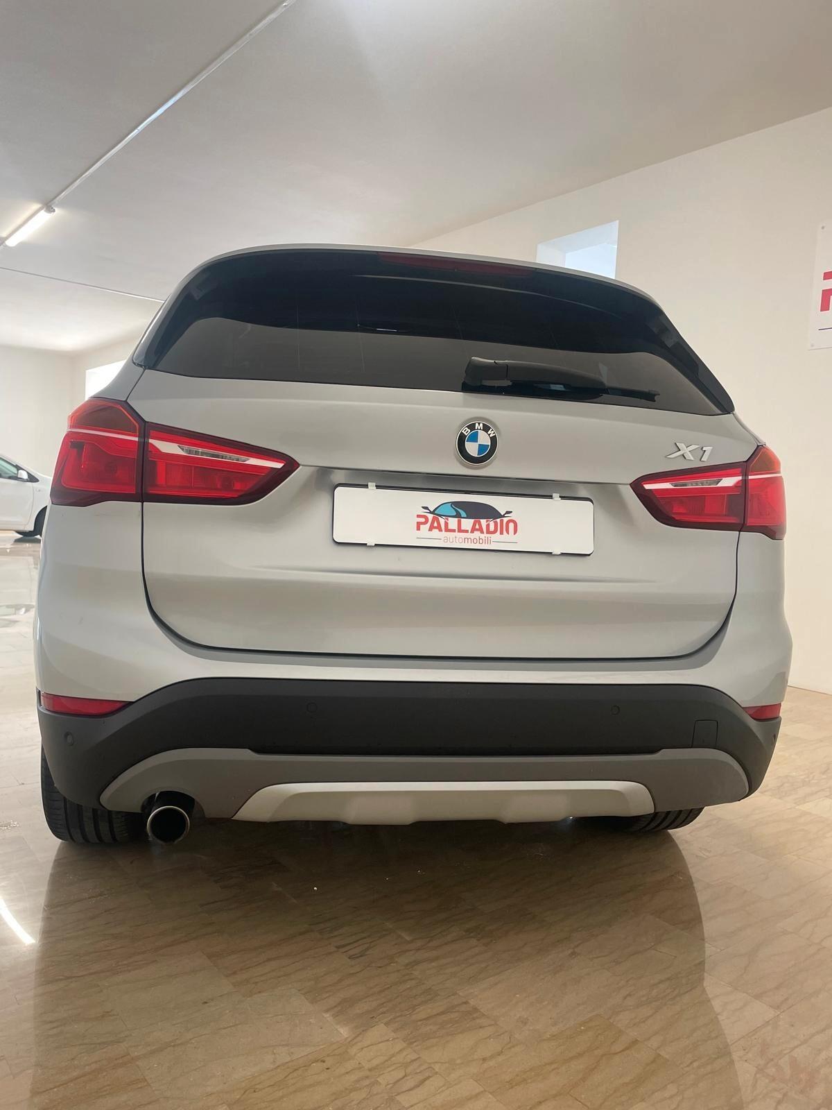 BMW X1 sDrive16d X-Line Navi Full LED – Comfort e Sportività