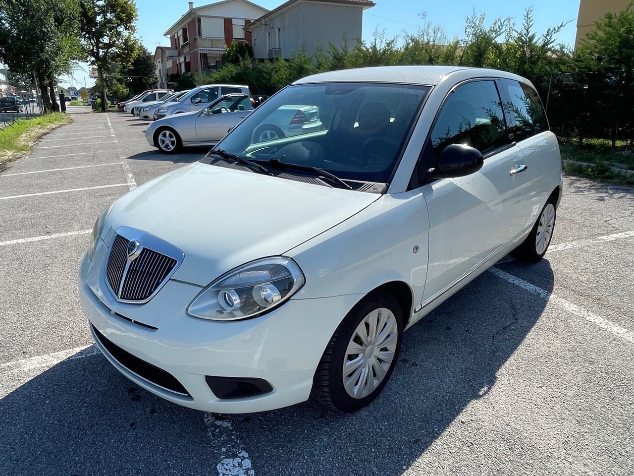 Lancia Ypsilon 1.2 69 CV Diva