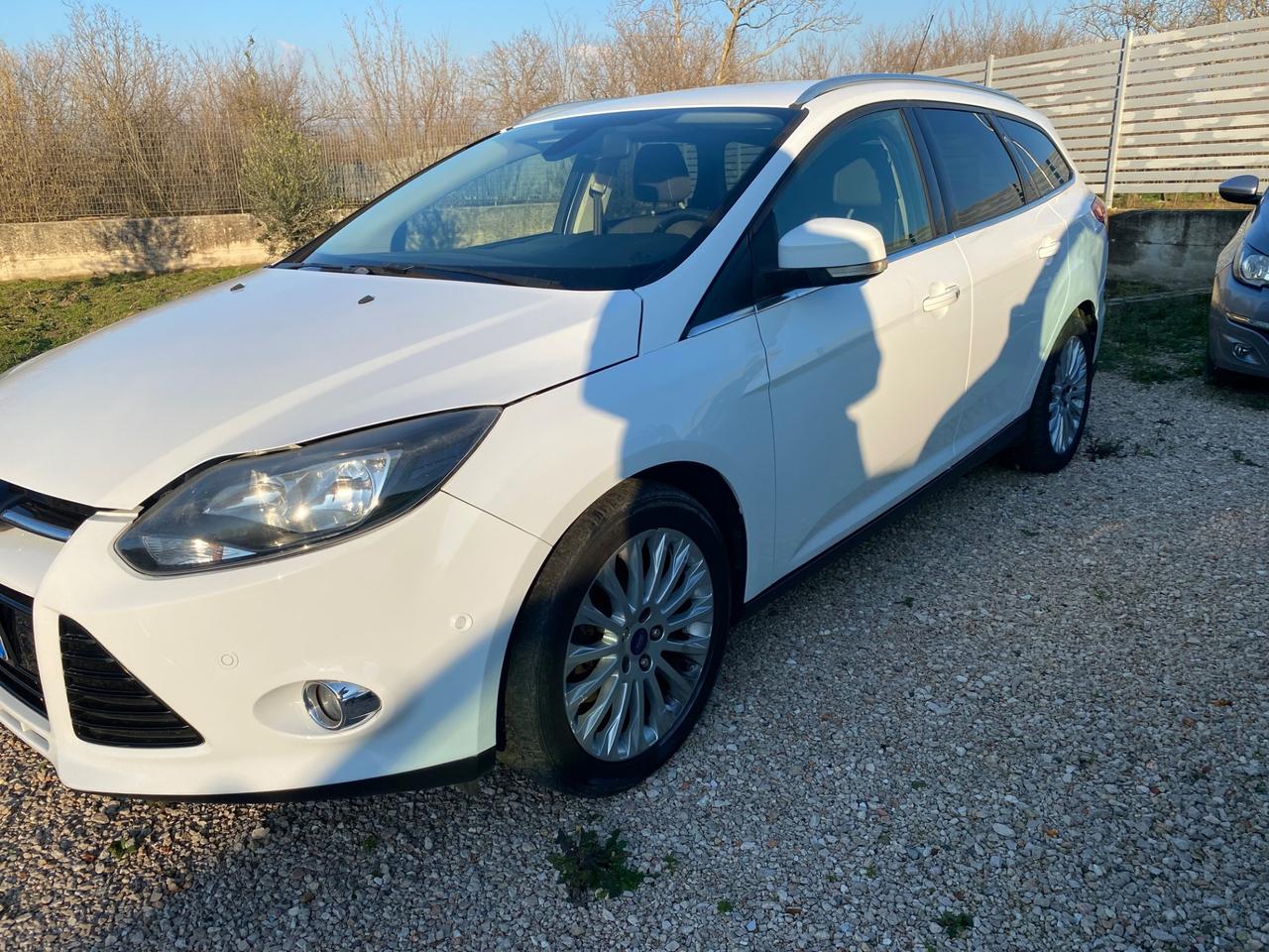 Ford Focus 1.6 120 CV 88 KW GPL SW Titanium