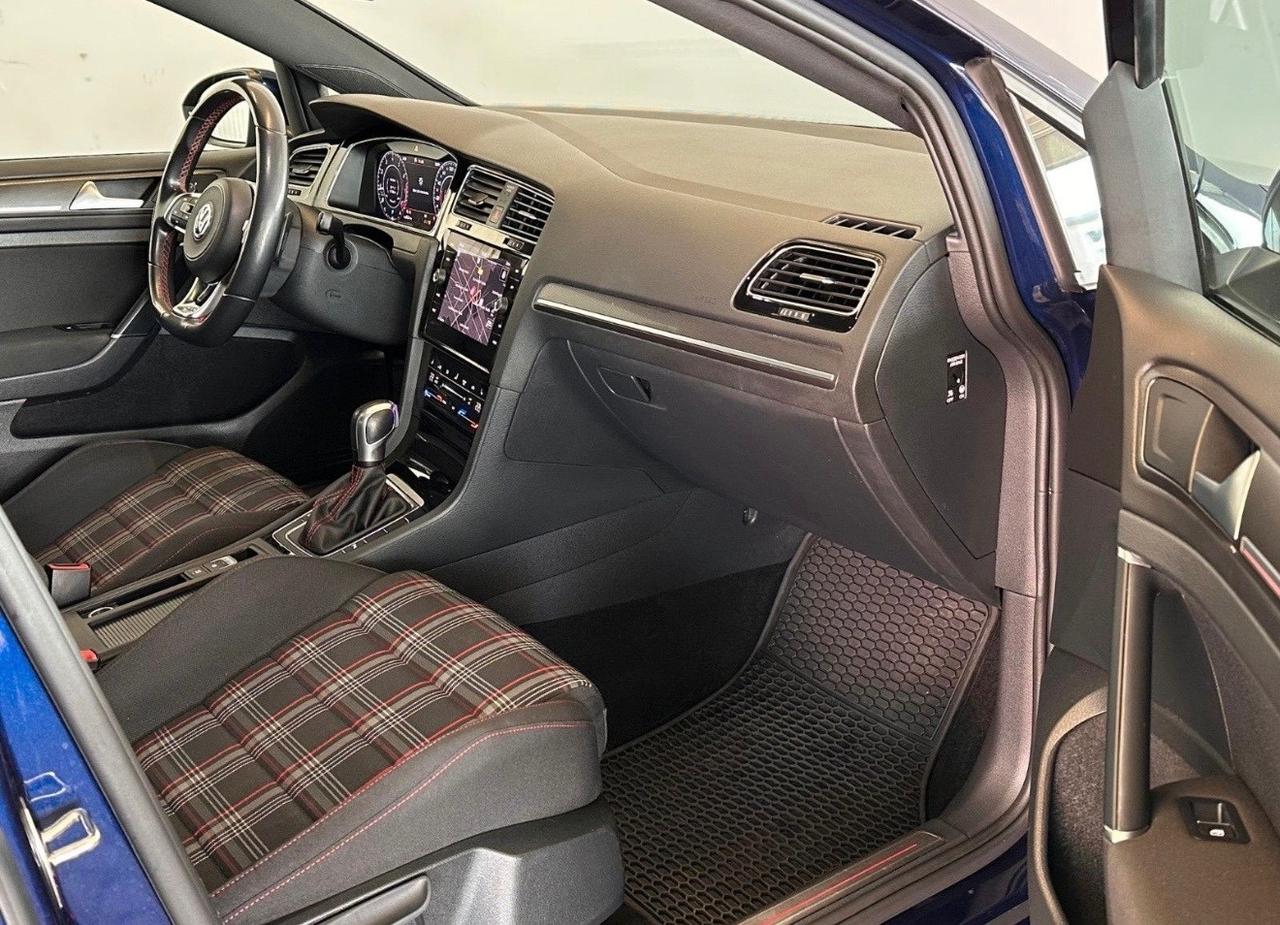 Volkswagen Golf GTI 2.0TSI DSG 5p. 245cv Tetto