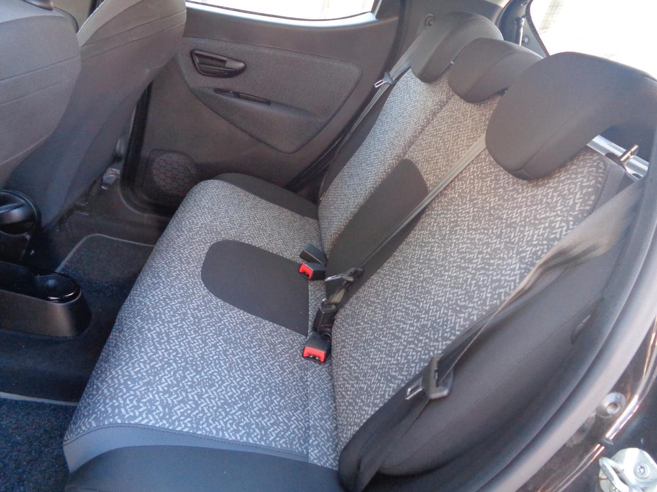 Lancia Ypsilon 1.0 FireFly 5 posti S&S Hybrid Silver