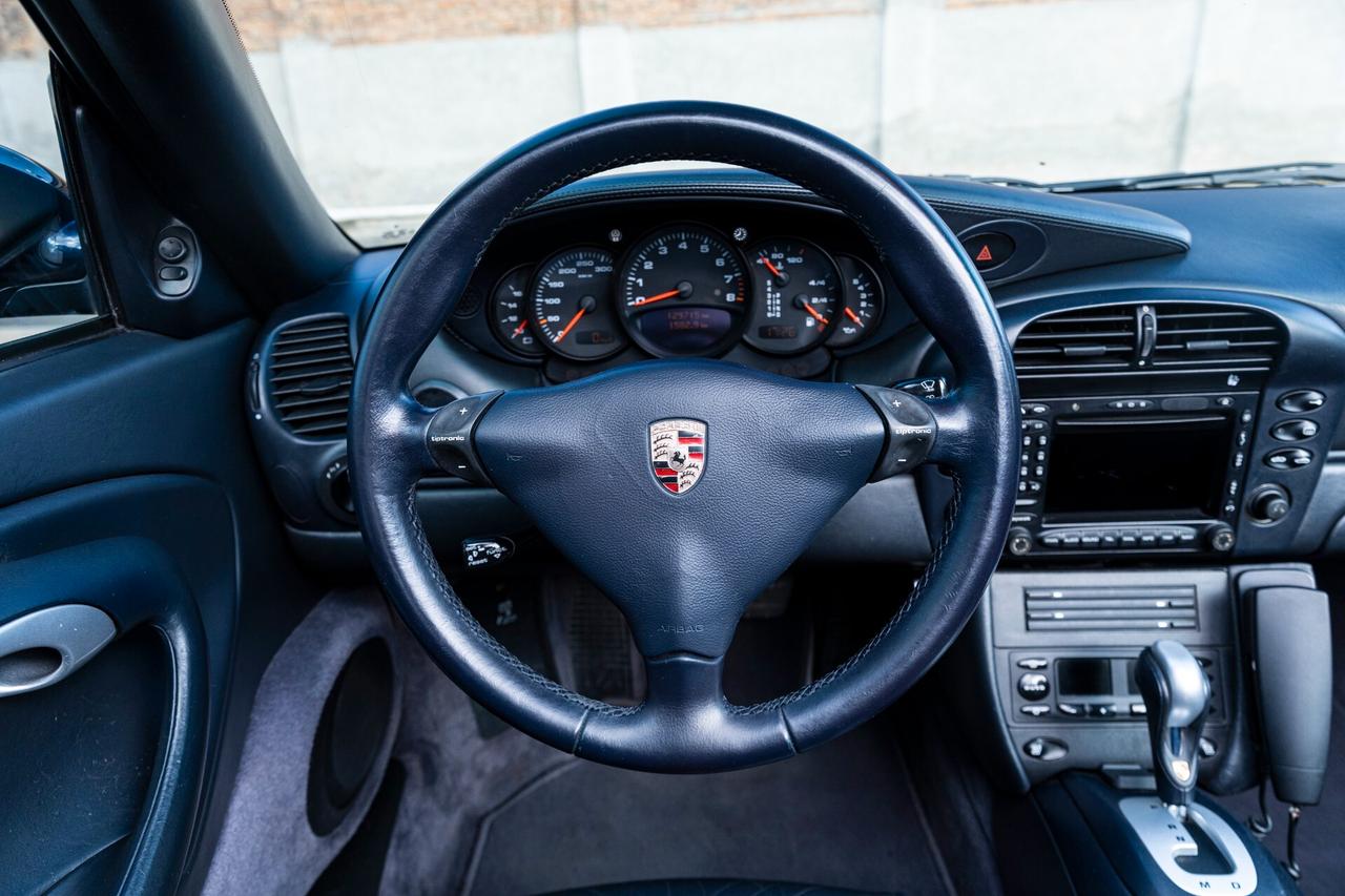 Porsche 911 Carrera 4S cat Cabriolet