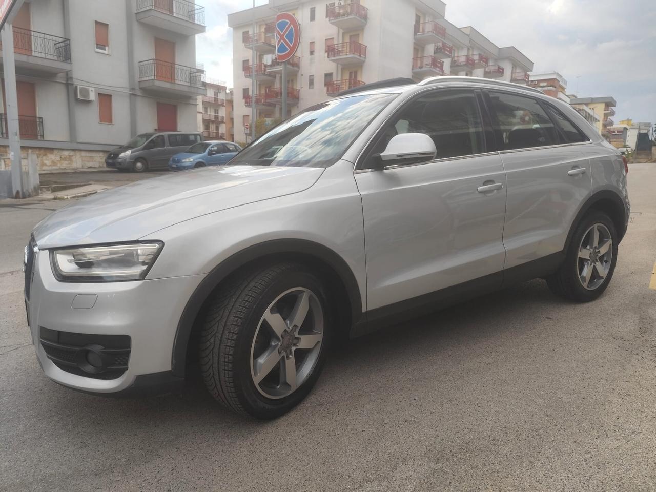 Audi Q3 2.0 TDI Quattro * TETTO PANORAMICO APRIBILE * Navi * Garantita 12 Mesi