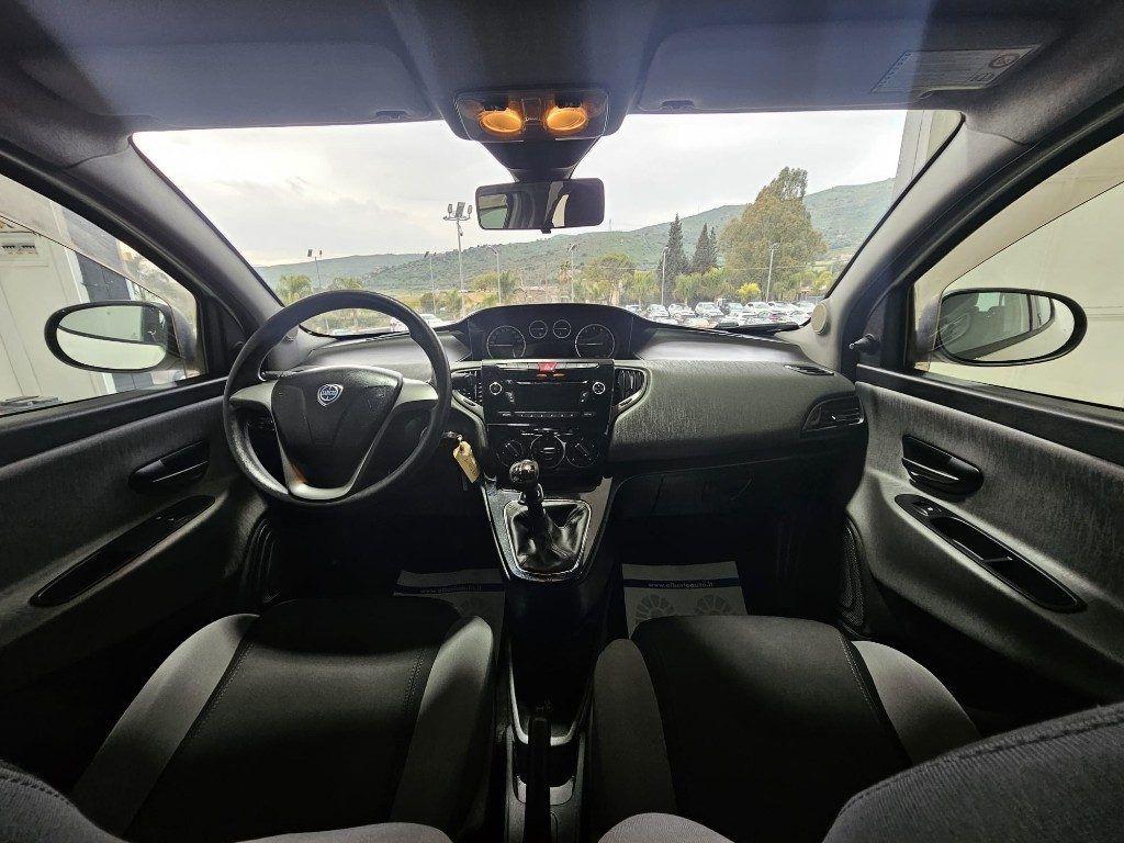 Lancia Ypsilon 1.2 69 CV 5 porte Silver