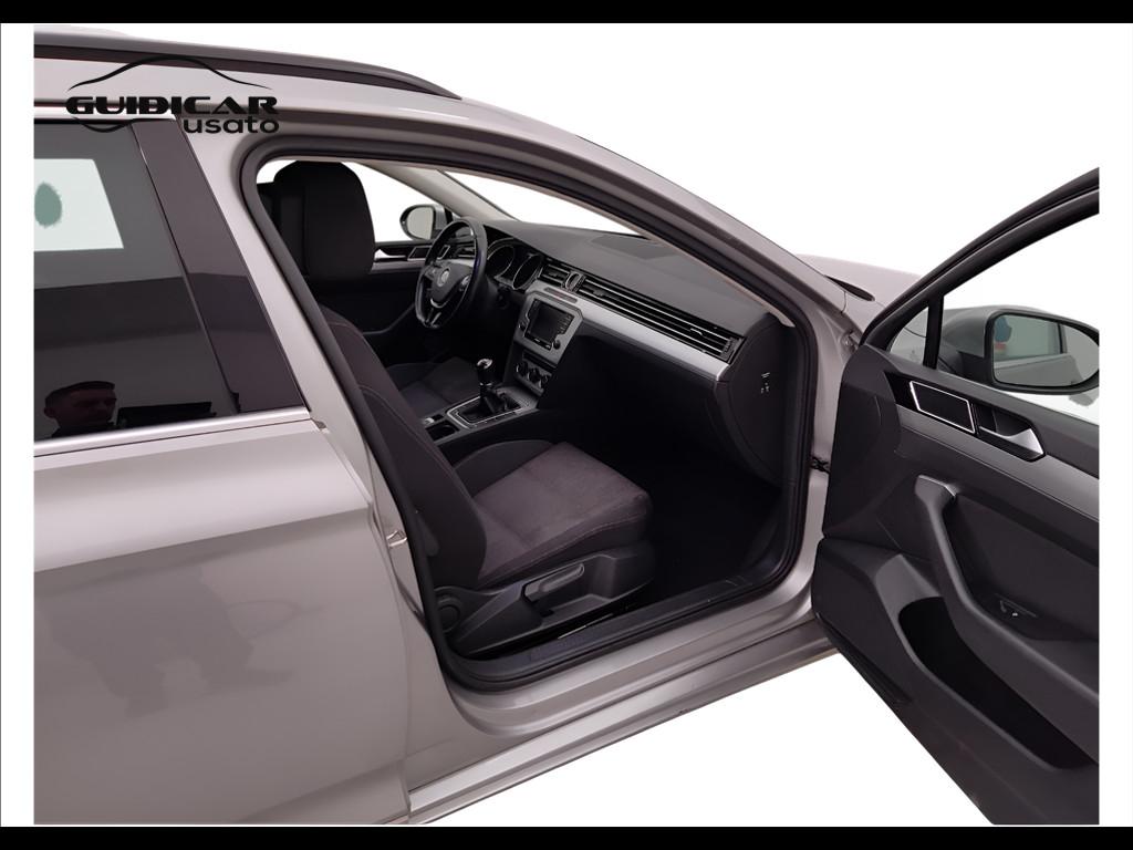 VOLKSWAGEN Passat VIII 2015 Variant - Passat Variant 2.0 tdi Business (