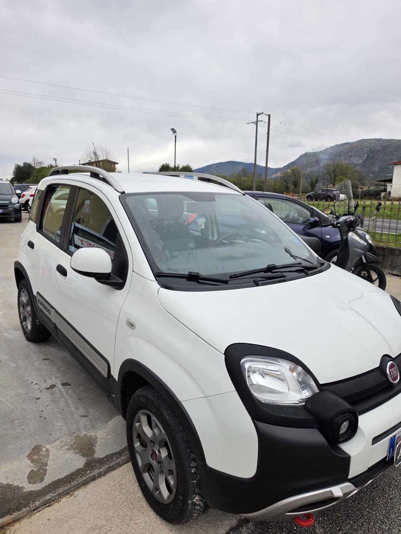 Fiat Panda cross 4x4 disinseribile finanziabile garantita 12 mesi