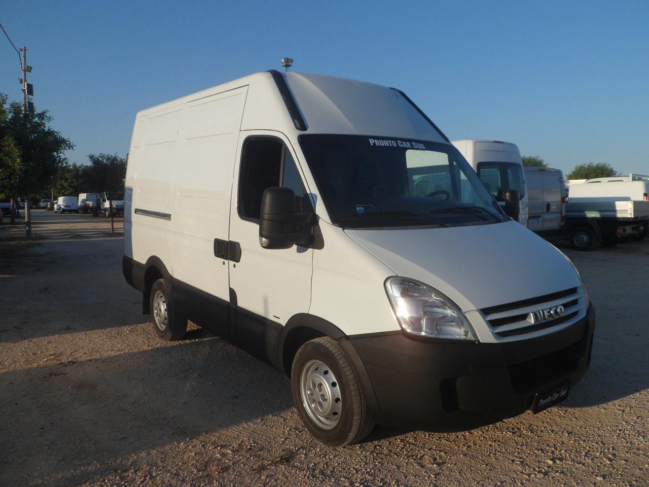 Iveco Daily 35s12 furgone medio alto