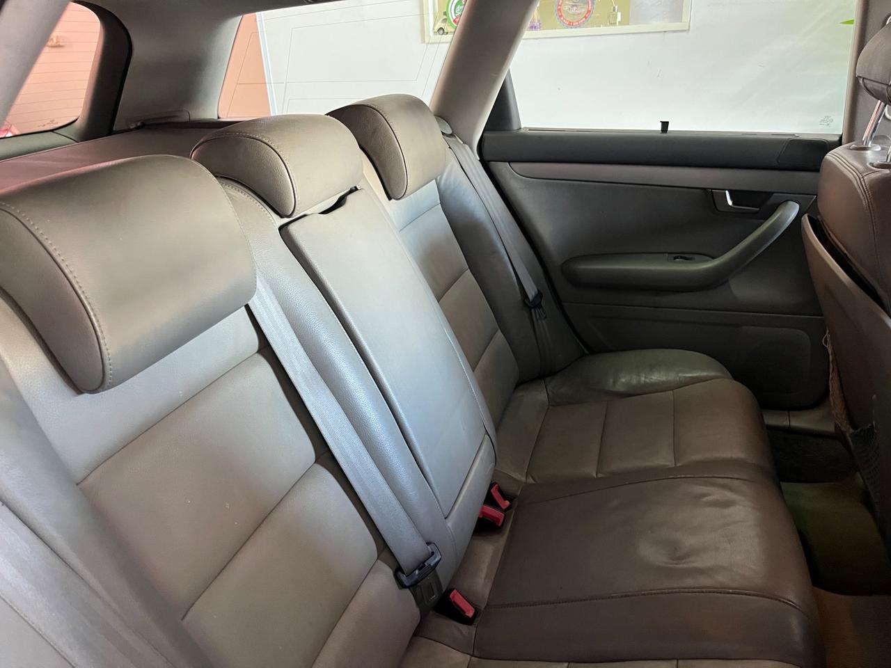 Audi A4 2.0 16V TDI Avant Top