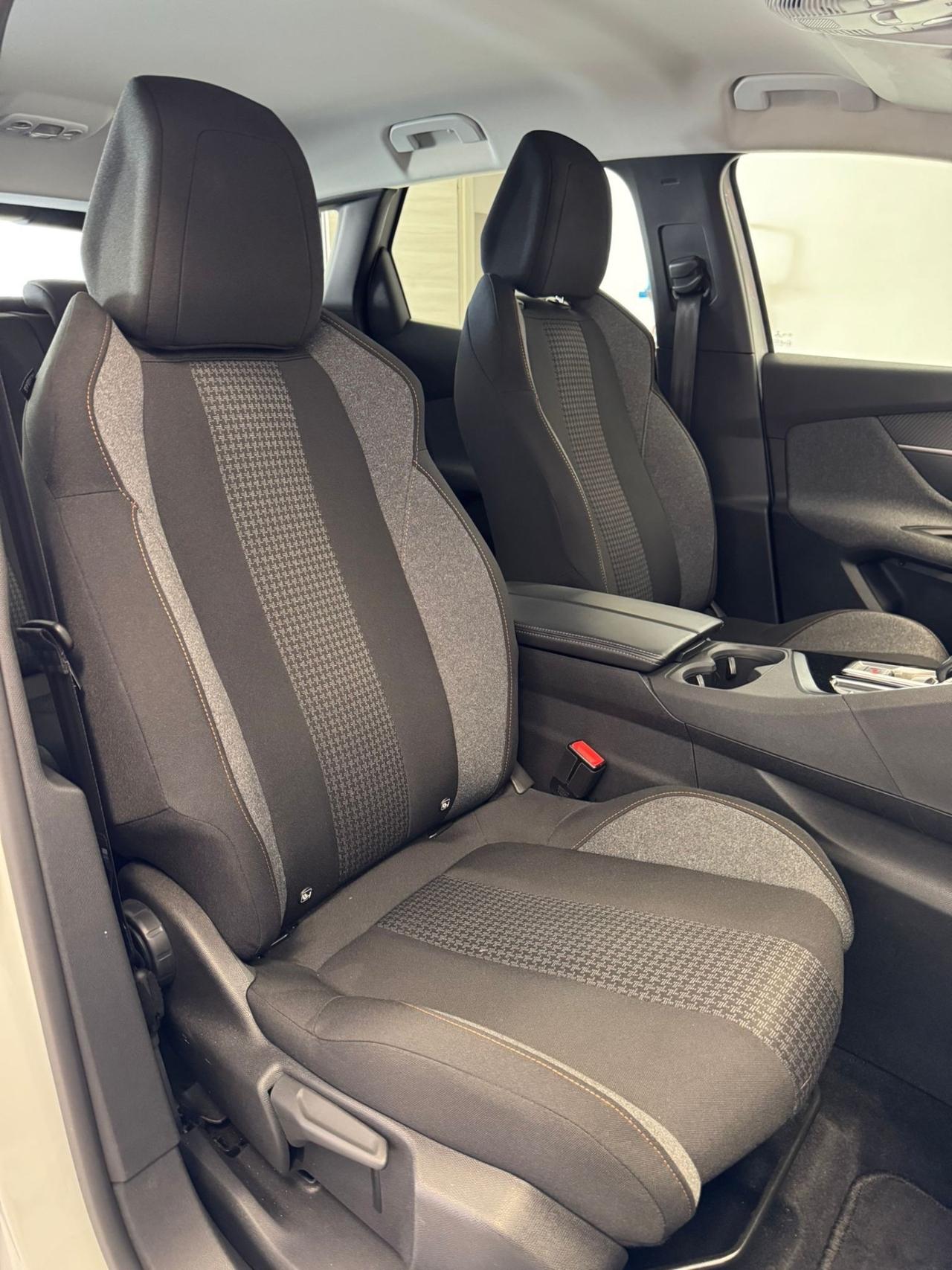 Peugeot 2008 BlueHDi 130 S&S EAT8 Allure