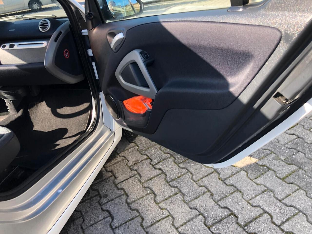 Smart ForTwo 1000 52 kW coupé passion GARANZIA EUROPEA CONFORMGEST 24 MESI RINNOVABILE FINO A 36 MESI!!!