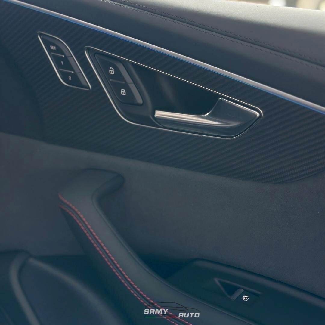 Audi RS Q8 Audi RS Q8 4.0 mhev 600cv tiptronic