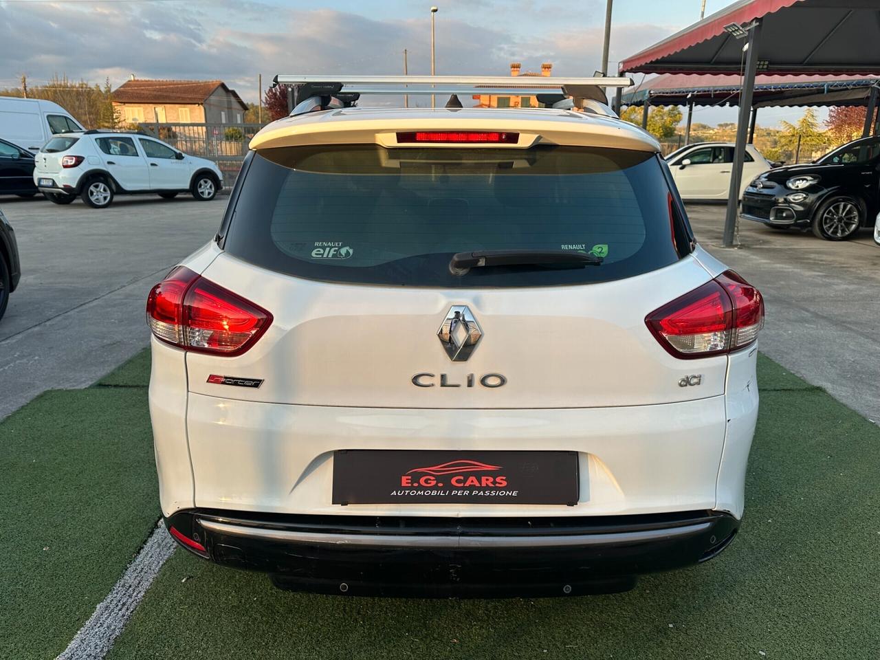 Renault Clio SPORTER*1.5DCI*COSTUME NATIONAL*90CV*NAVI*KAMERA*