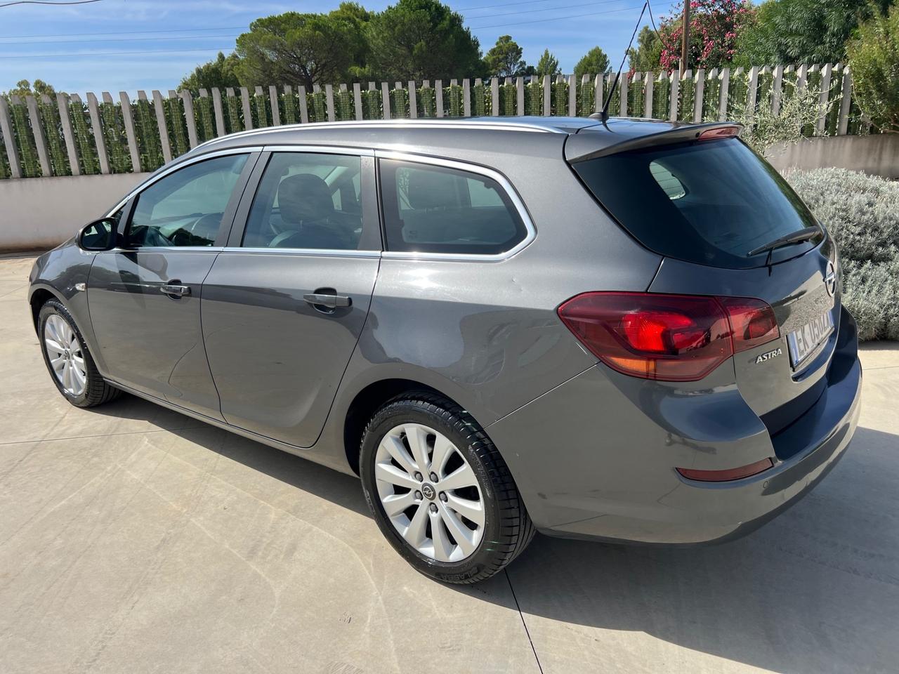 Opel Astra 1.7 CDTI 110CV S.W. Cosmo 2012