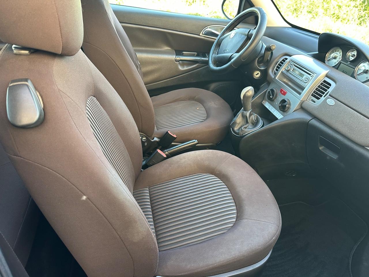 Lancia Ypsilon 1.3 MJT 75 CV