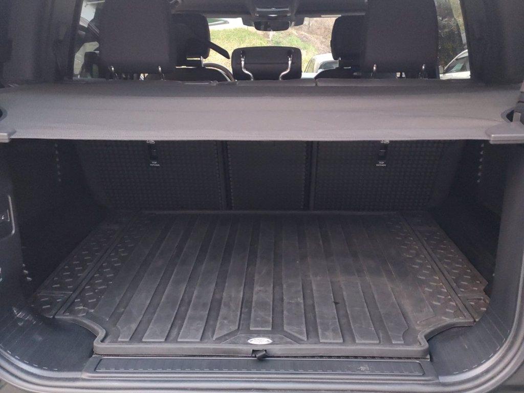 LAND ROVER Defender (2019) LAND ROVER 110 3.0D I6 200 CV AWD Auto X-Dynamic SE del 2025