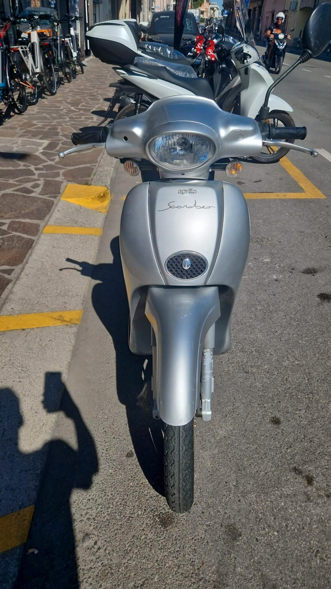 Aprilia Scarabeo 50 2T Street Argento Met. 06/2012