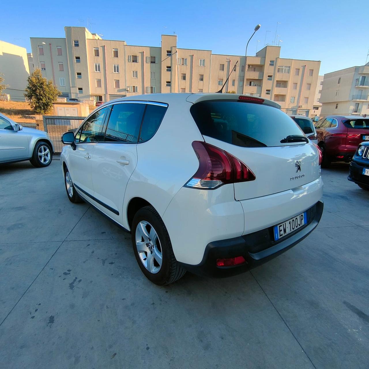 Peugeot 3008 1.6 HDi 115CV Business
