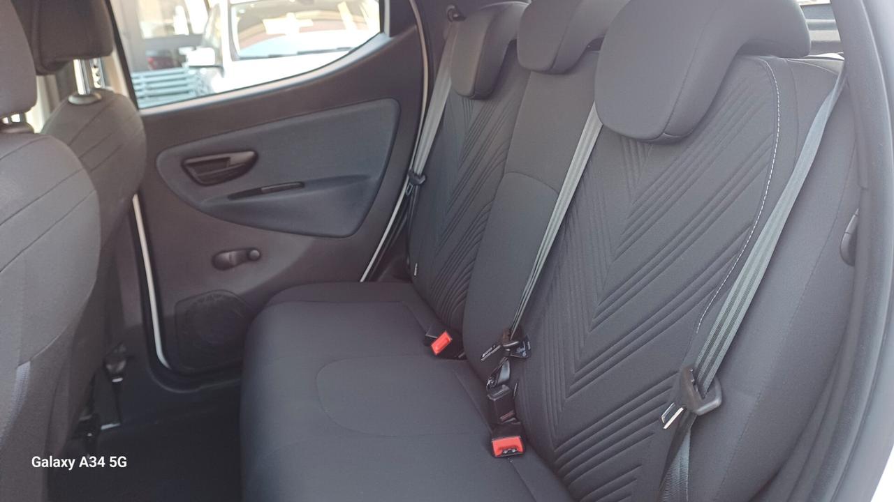 Lancia Ypsilon 1.0 FireFly 5 porte S&S Hybrid Gold Plus