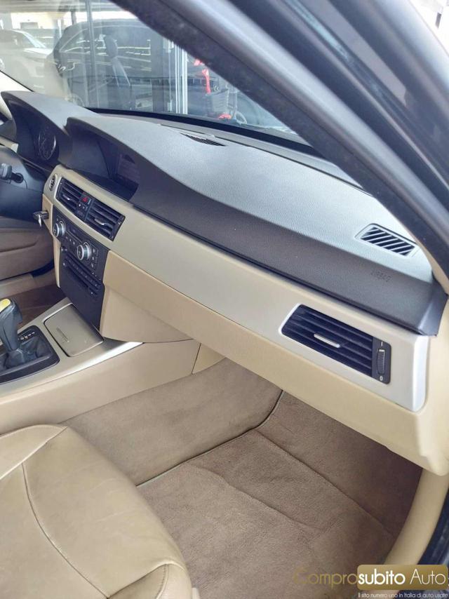 BMW 320 d Automatica Navi Touring MSport