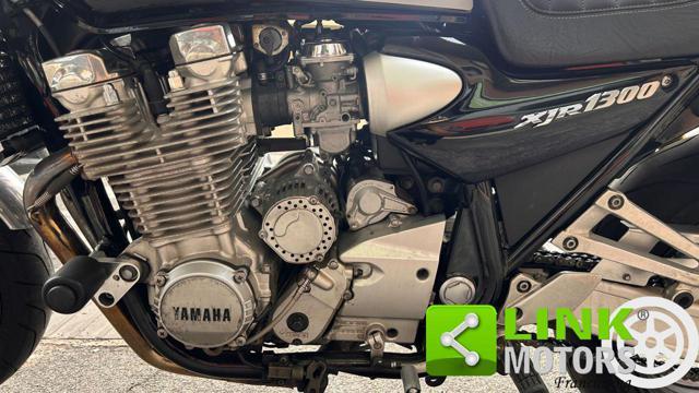 YAMAHA XJR 1300 racer