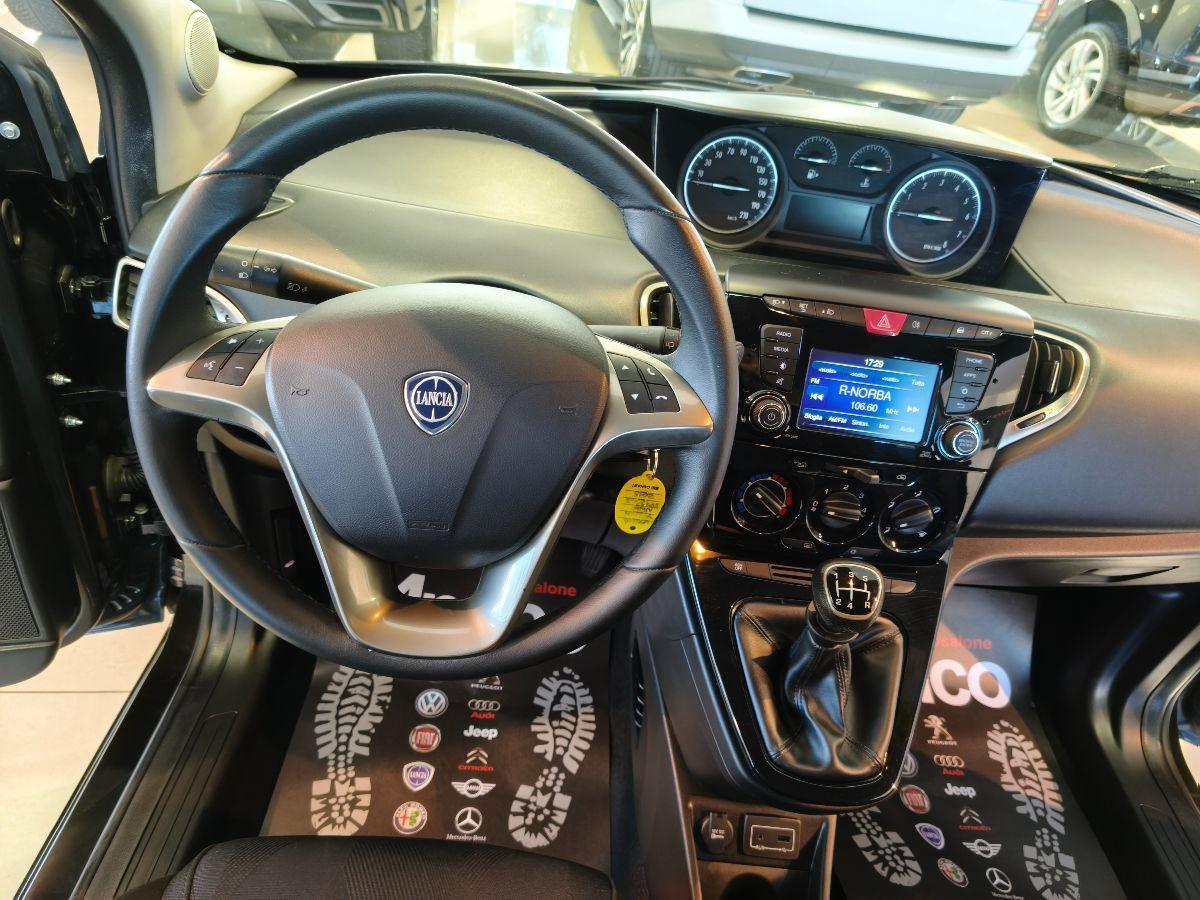 LANCIA Ypsilon 1.2 69 CV 5p. Platinum Black