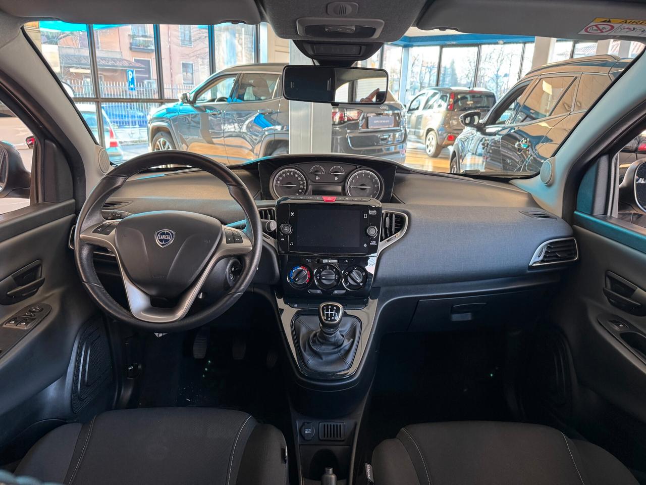Lancia Ypsilon 1.0 FireFly 5 porte S&S Hybrid Silver Plus OK NEOPATENTATI - UNICO PROPRIETARIO