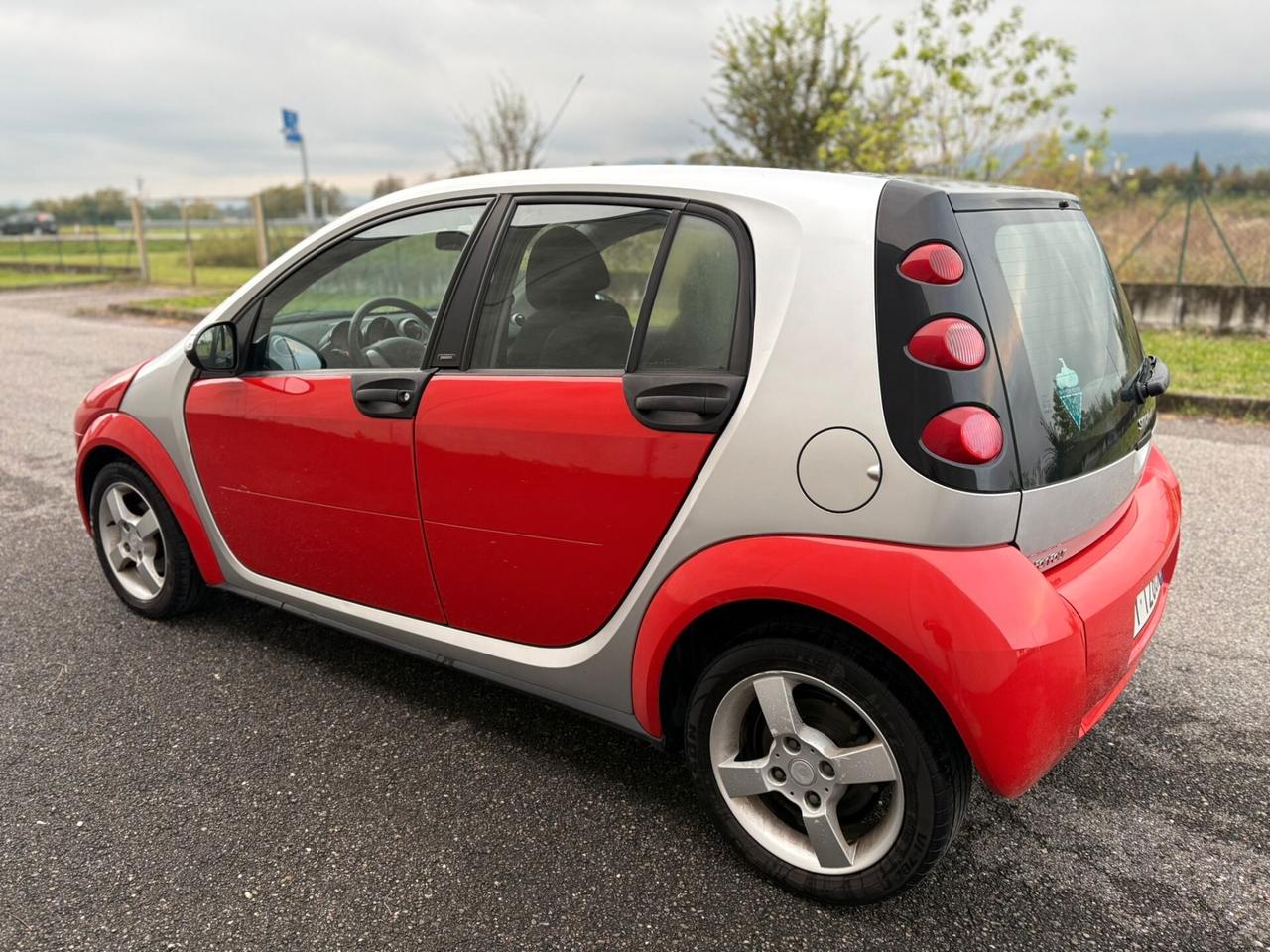 Smart ForFour 1.5 cdi 68CV NEOPATENTATI