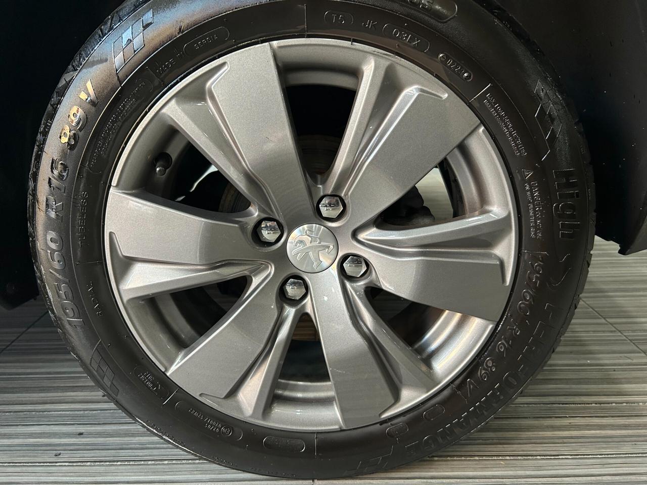 Peugeot 2008 1.2 Puretech 82cv Active ITALIANA